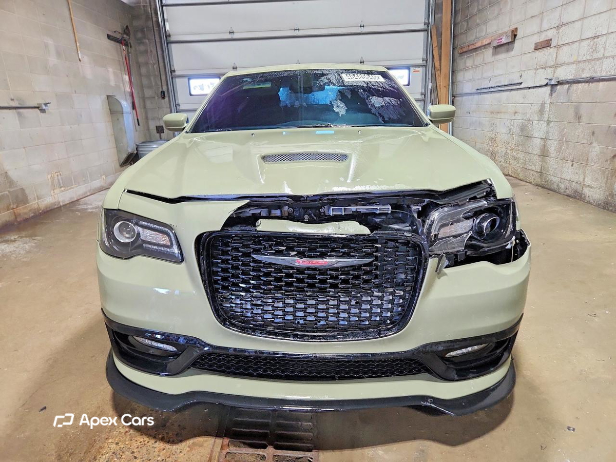 Chrysler 300 2022