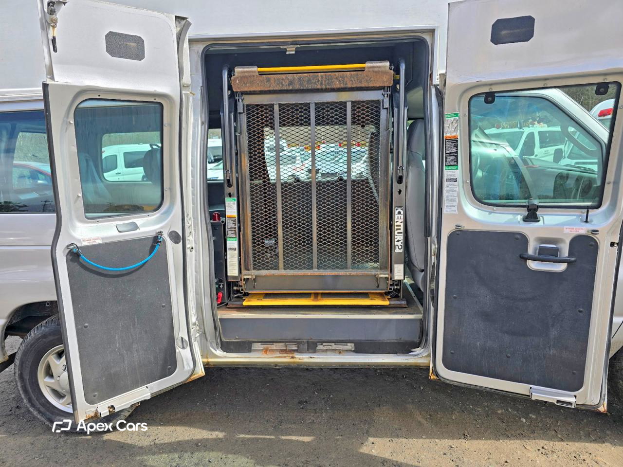 Ford Econoline 2014