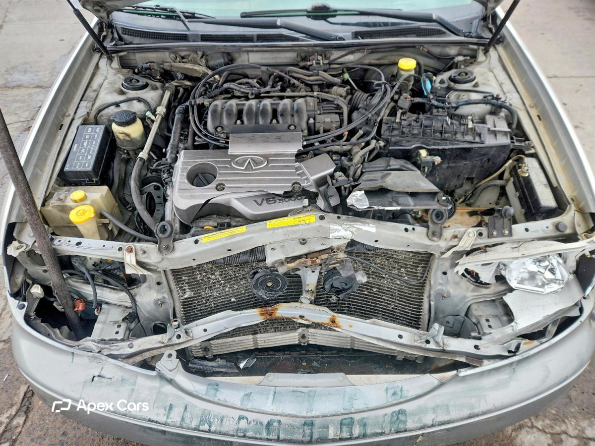Infiniti I 2000