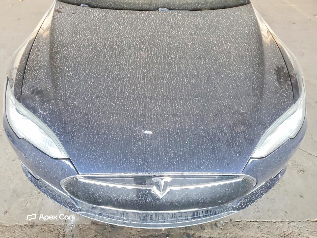 Tesla Model S 2015