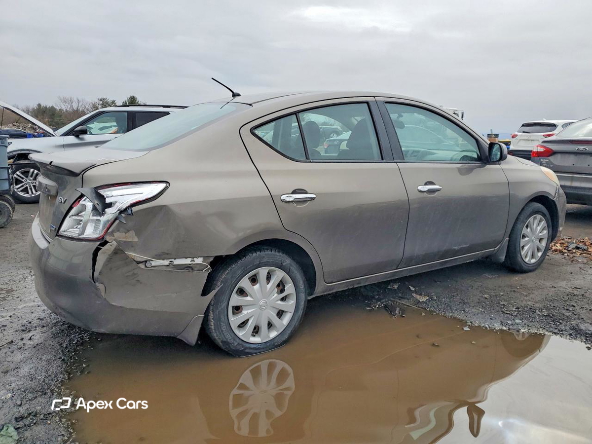 Nissan Versa 2012