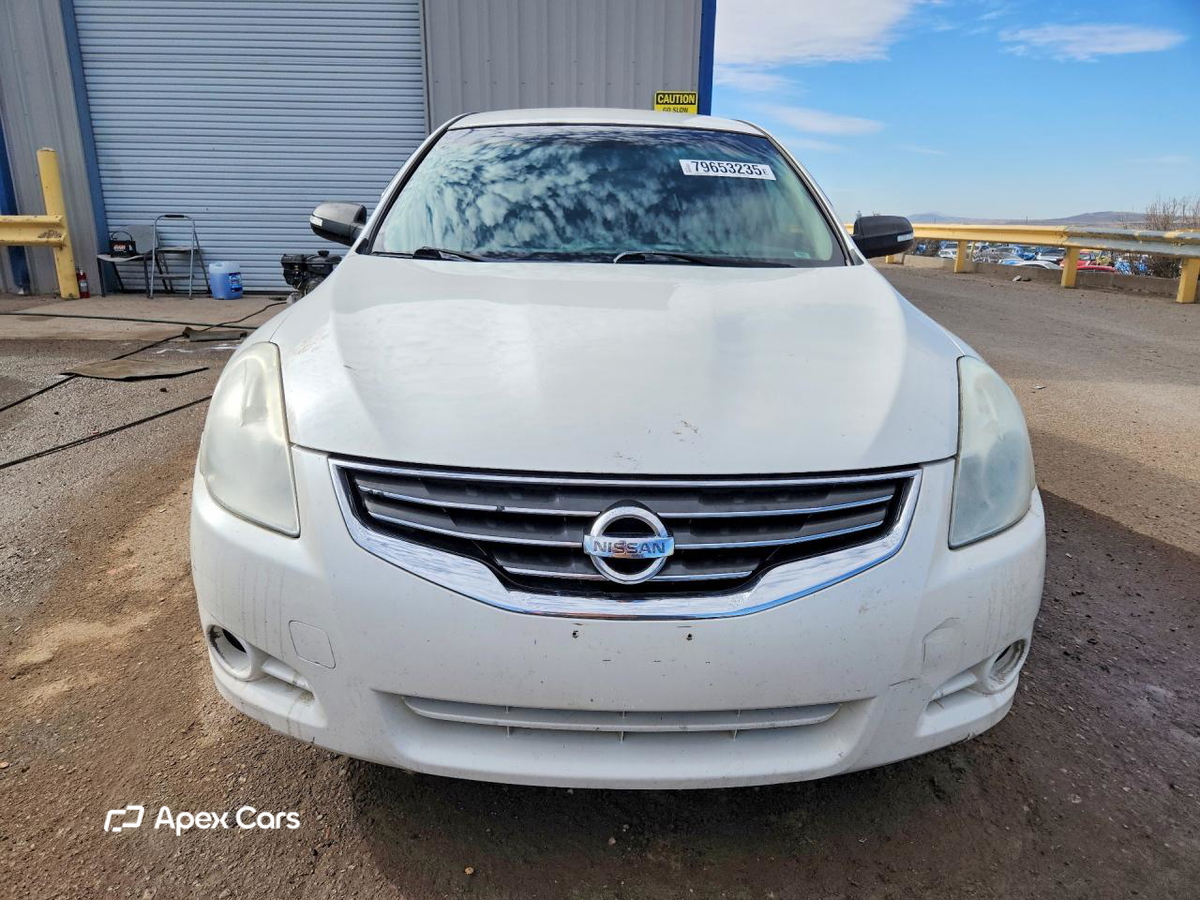 Nissan Altima 2011