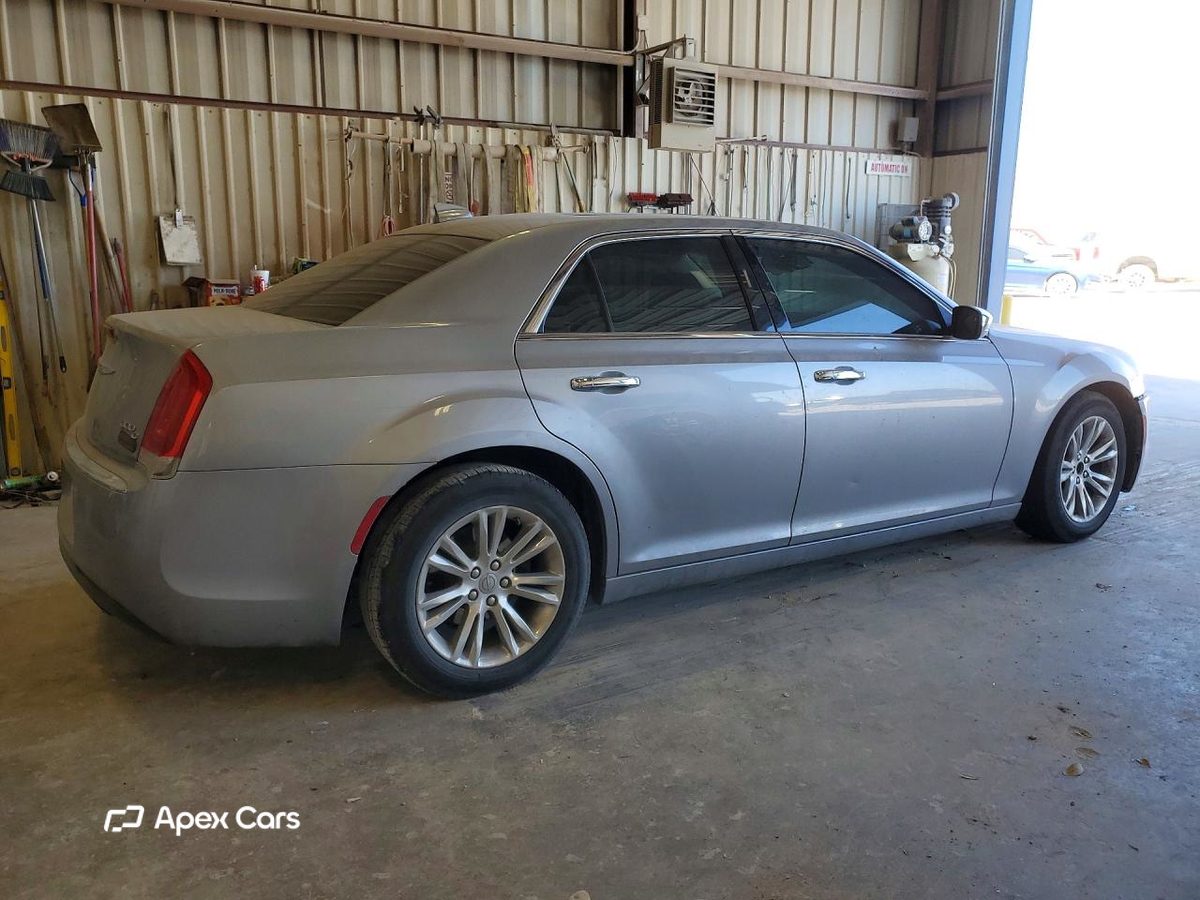 Chrysler 300 2017