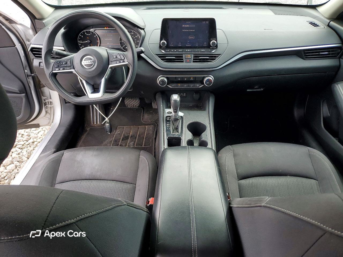 Nissan  2019