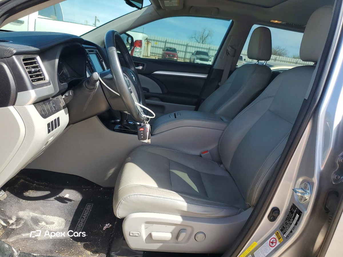 Toyota Highlander 2016