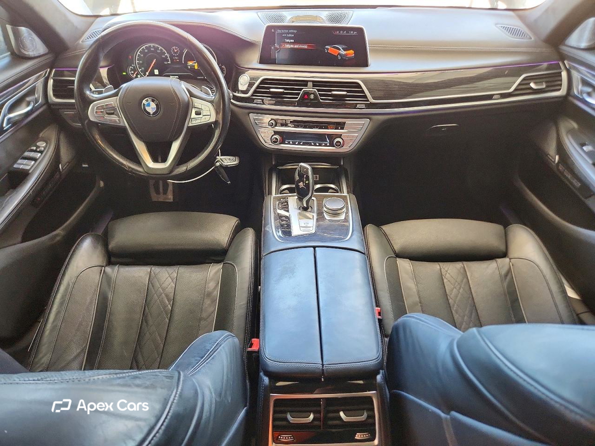 BMW Series 7 2016