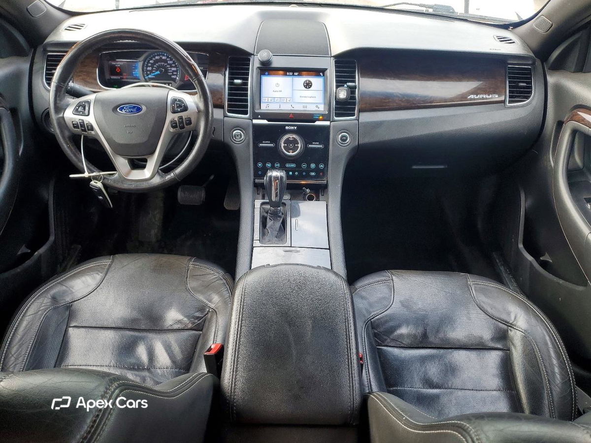 Ford Taurus 2017
