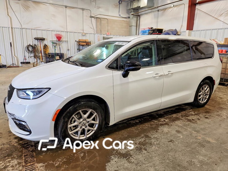 Chrysler Pacifica 2024 - Image 1 of 13