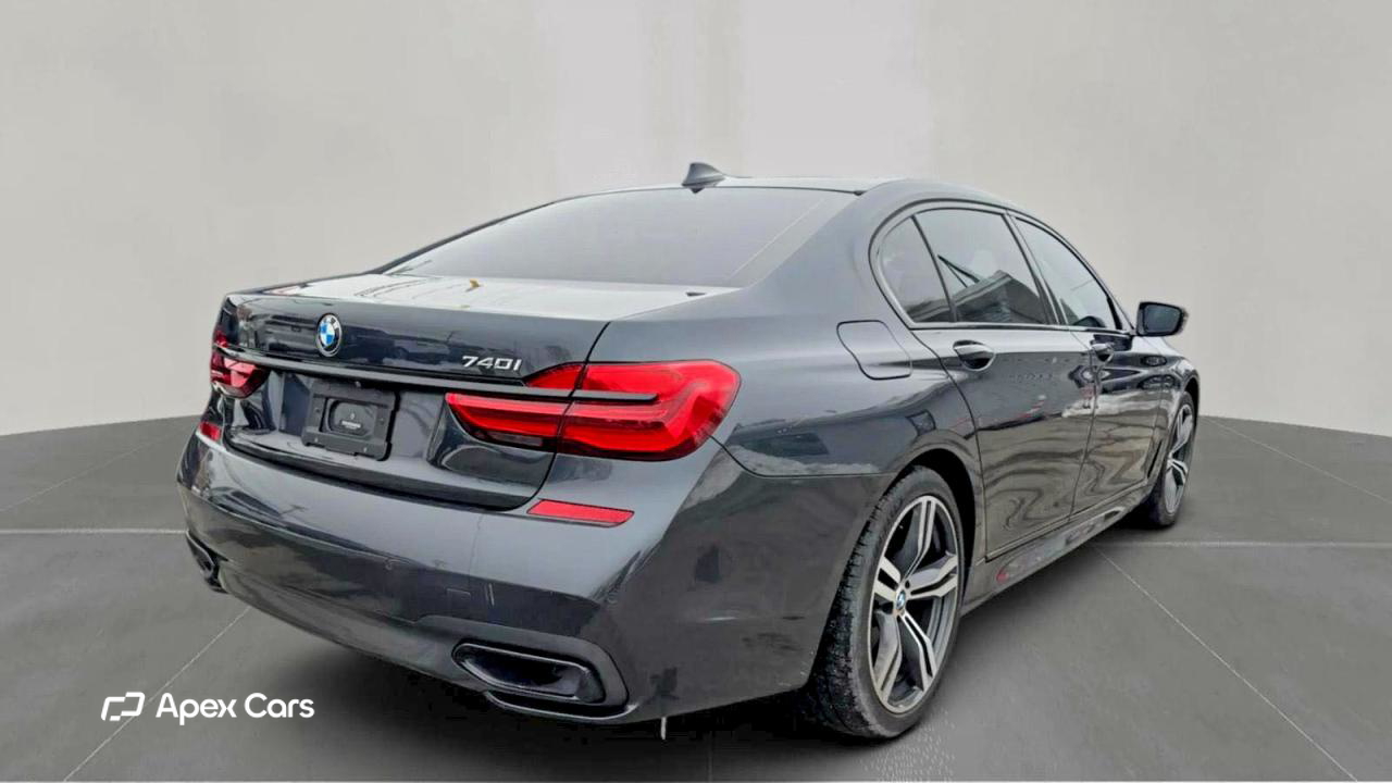 BMW Series 7 2019