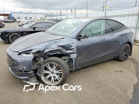 Tesla Model Y 2021 - Image 1 of 12