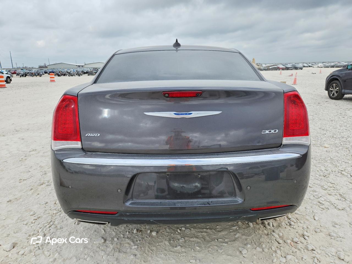 Chrysler 300 2021