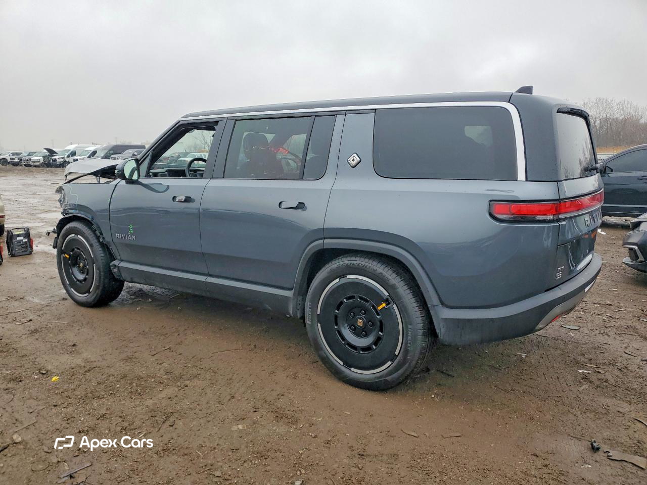 Rivian R1S 2025