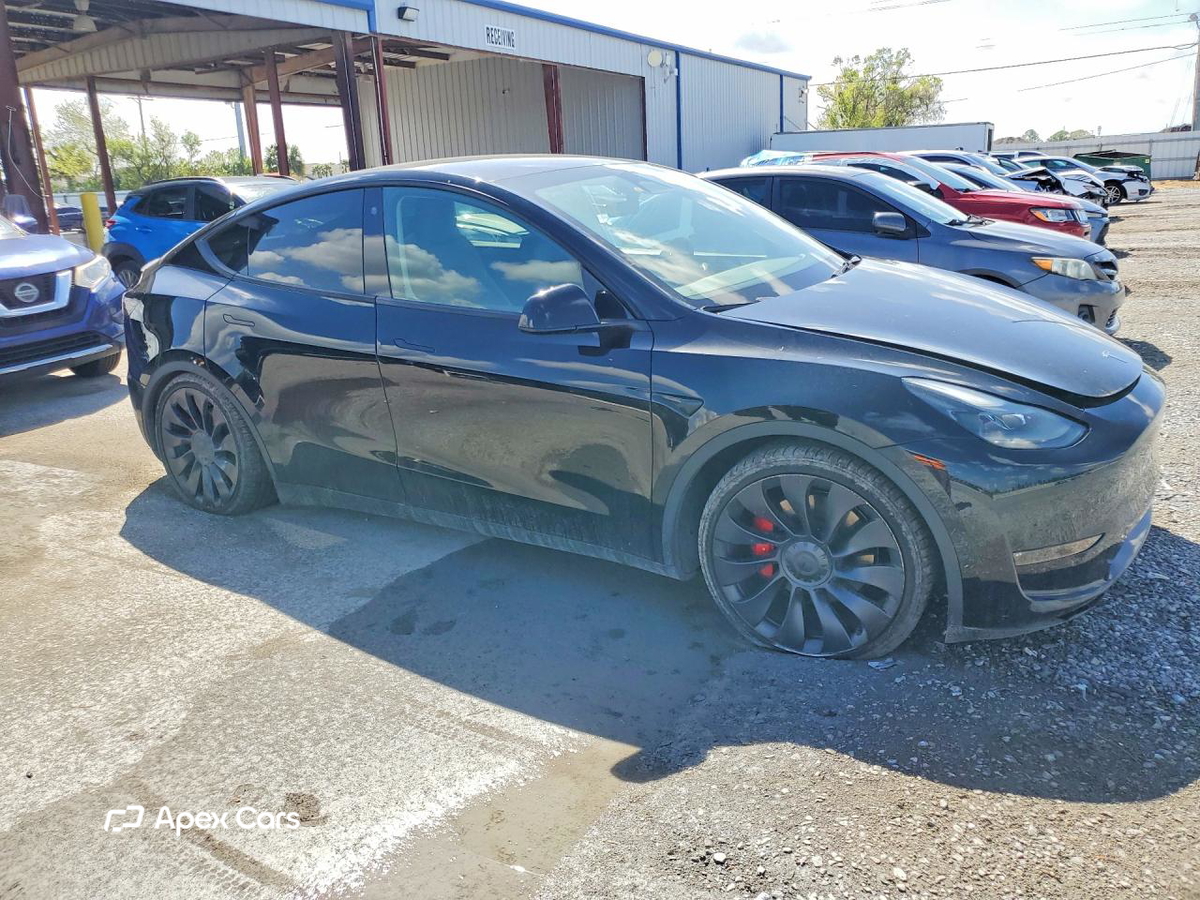 Tesla Model Y 2022