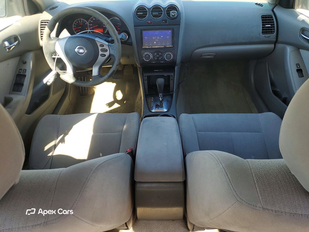 Nissan Altima 2010