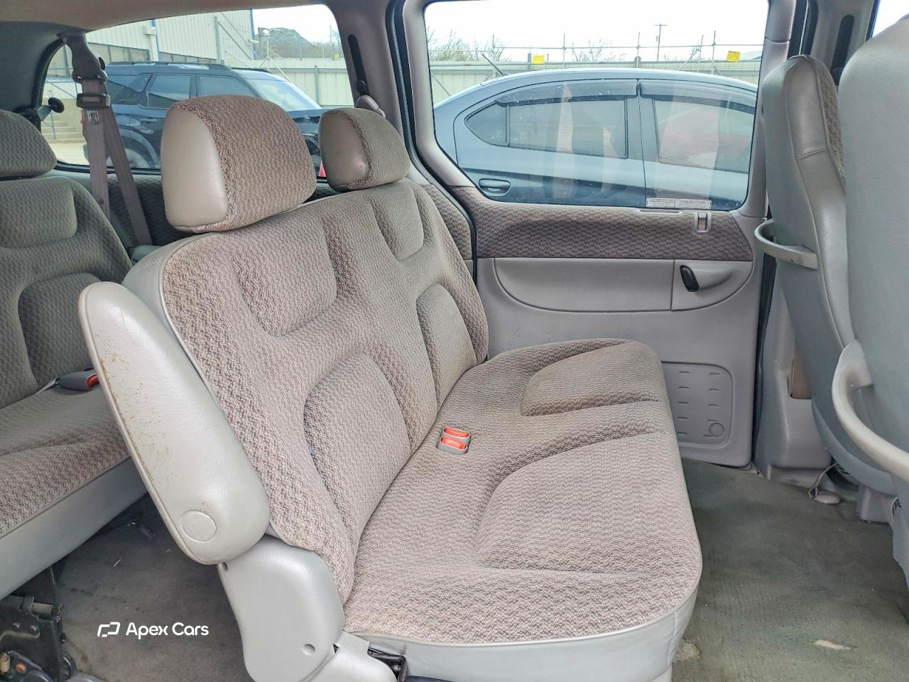 Plymouth Voyager 2000