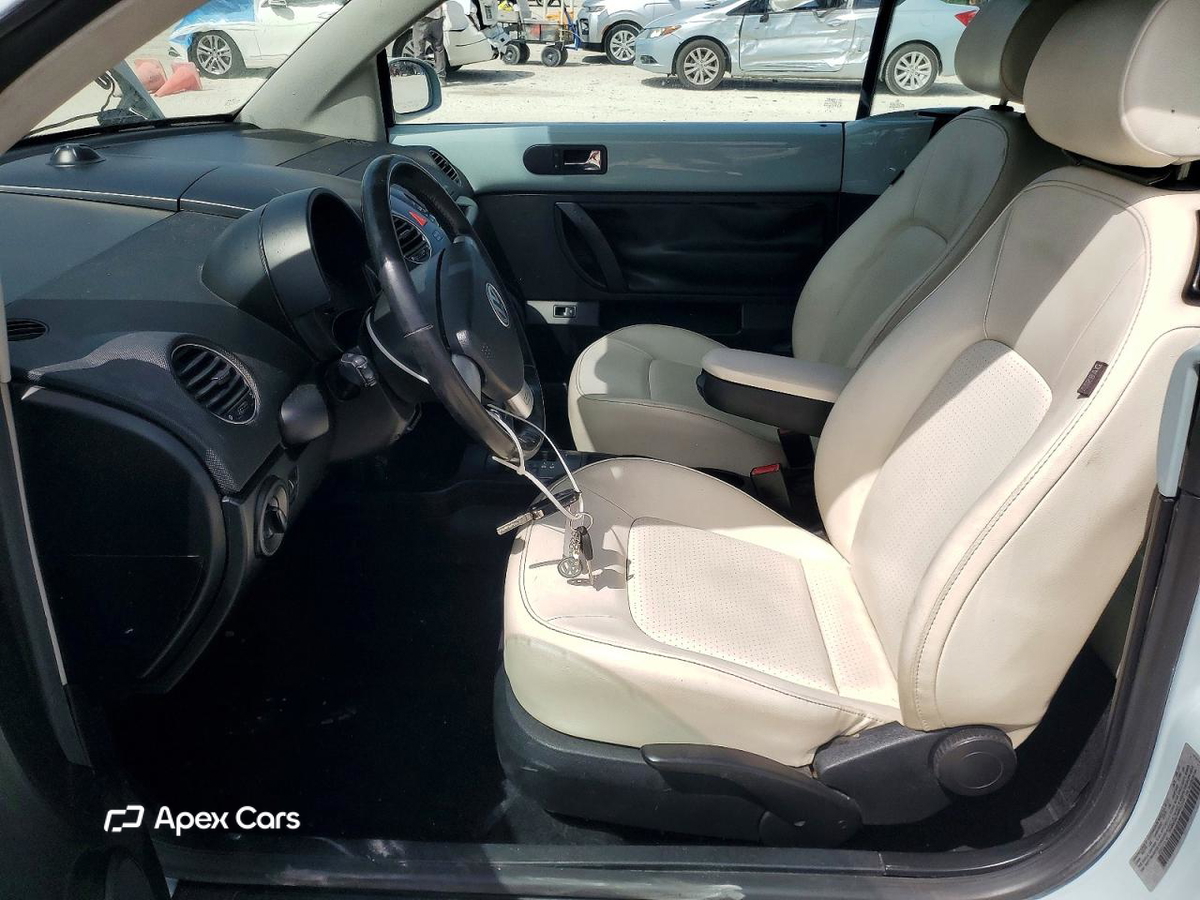 Volkswagen Beetle 2010