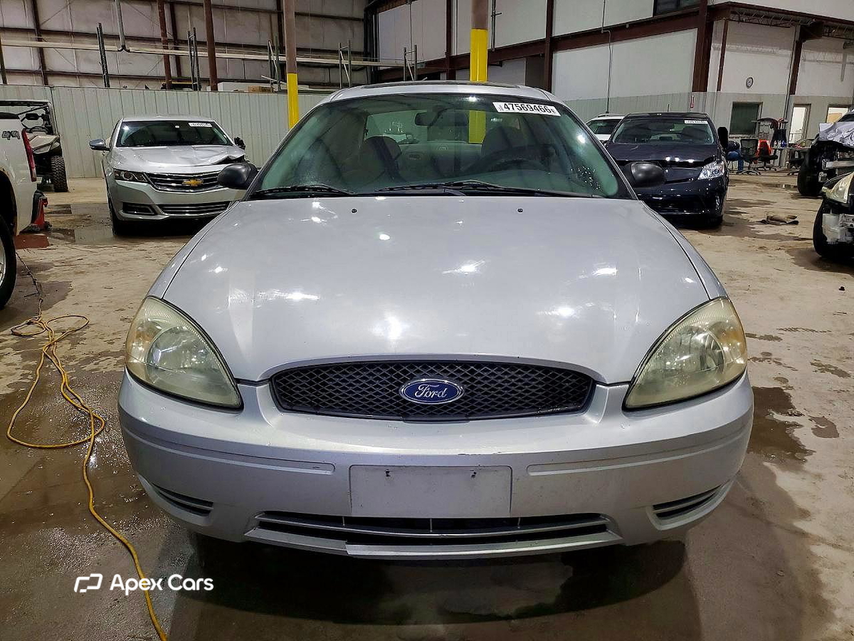 Ford Taurus 2005