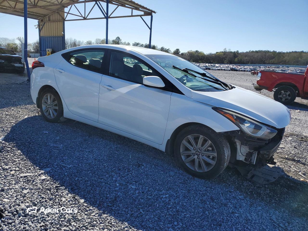 Hyundai Elantra 2015