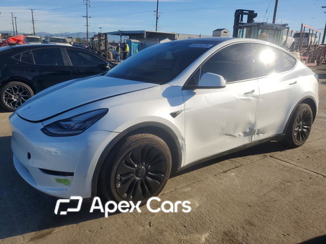 Tesla Model Y 2023 - Image 1 of 13