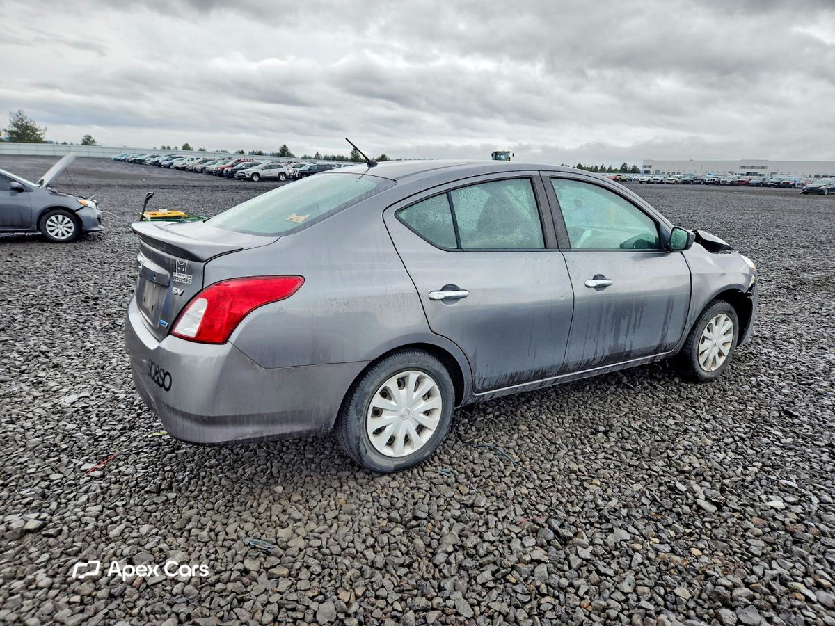 Nissan Versa 2016