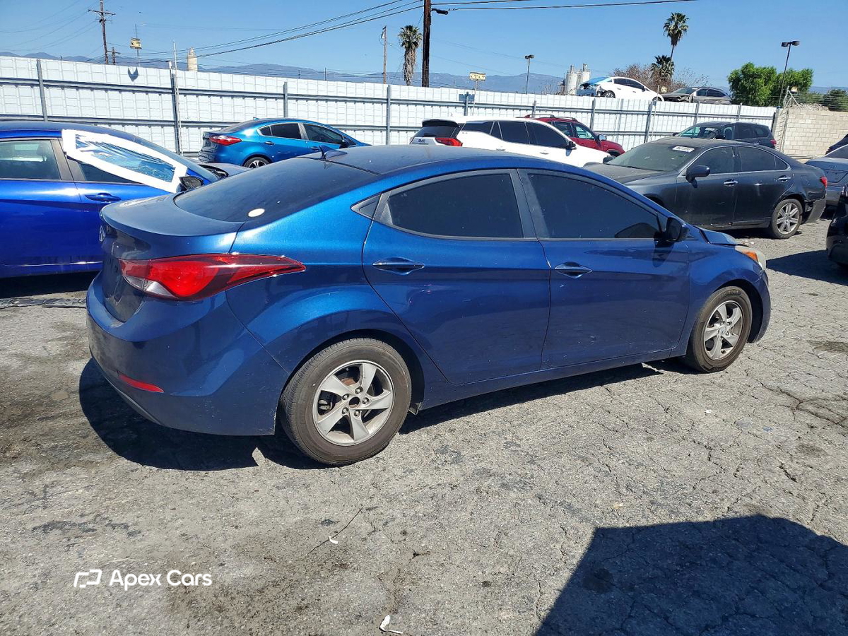 Hyundai Elantra 2015