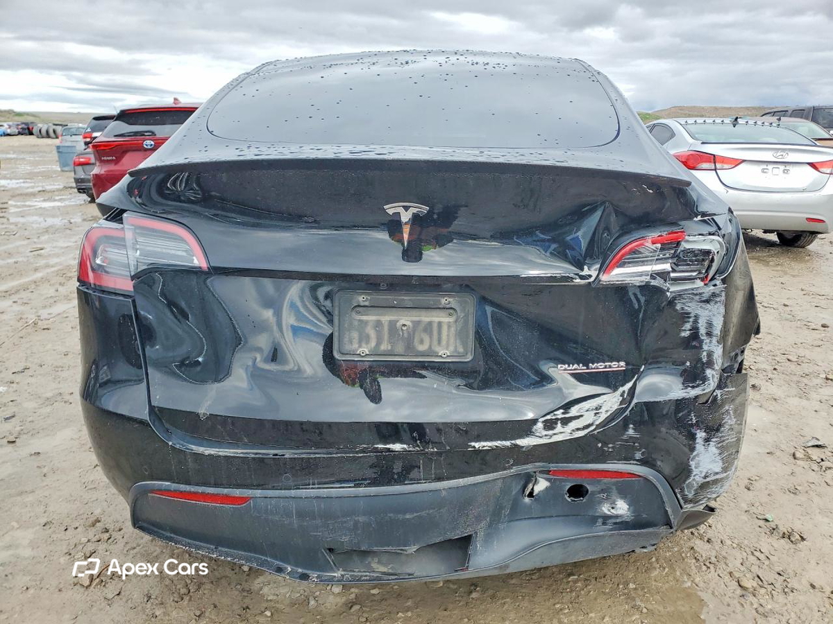 Tesla Model Y 2022