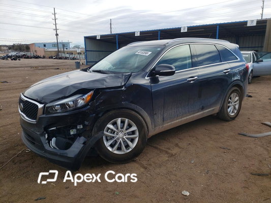 Kia Sorento 2017 - Image 1 of 12