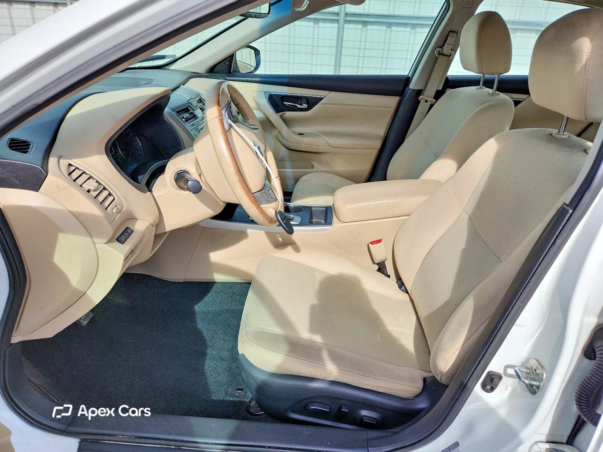 Nissan Altima 2015