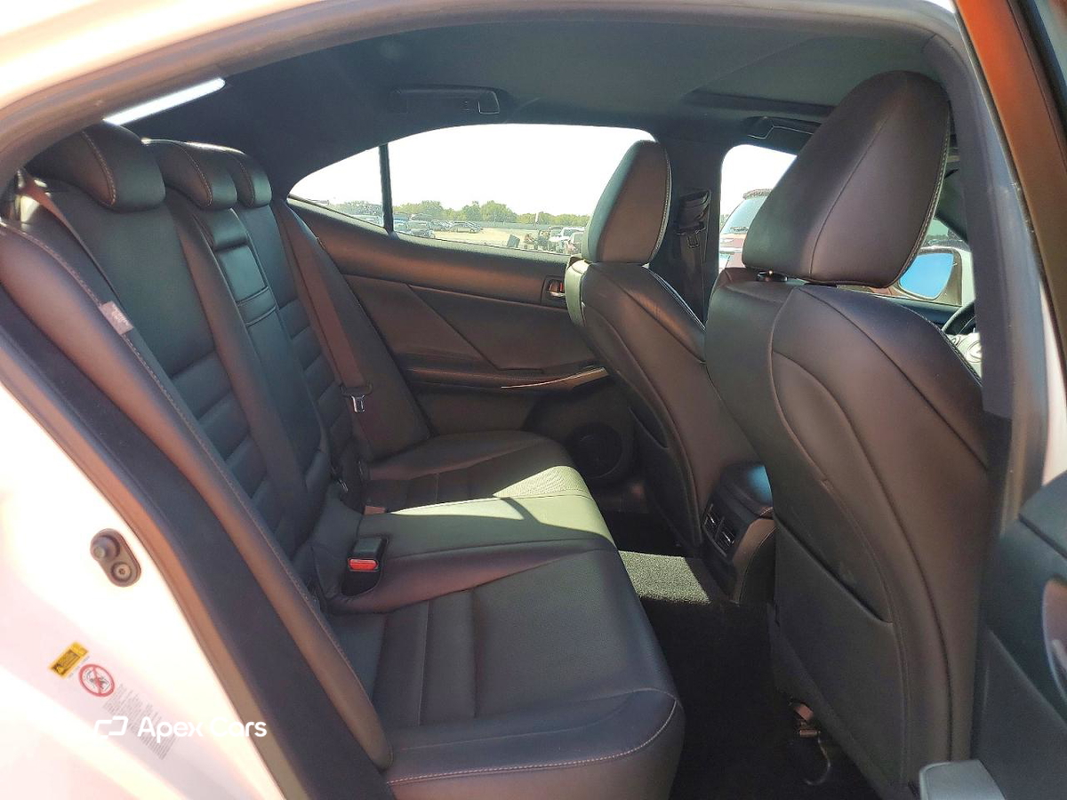Lexus IS 2014