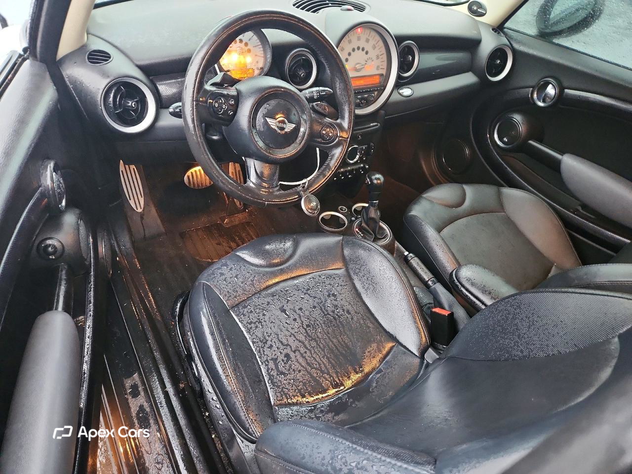 MINI Cooper 2011