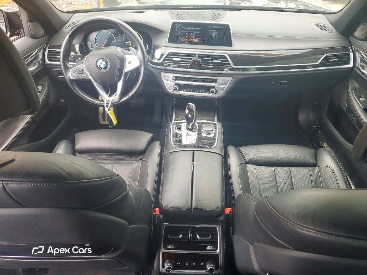 BMW Series 7 2016