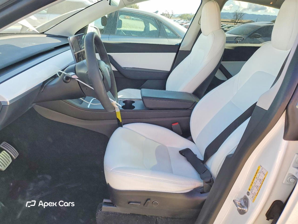 Tesla Model Y 2022