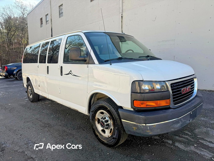 2015 GMC Savana - Image 1 of 5