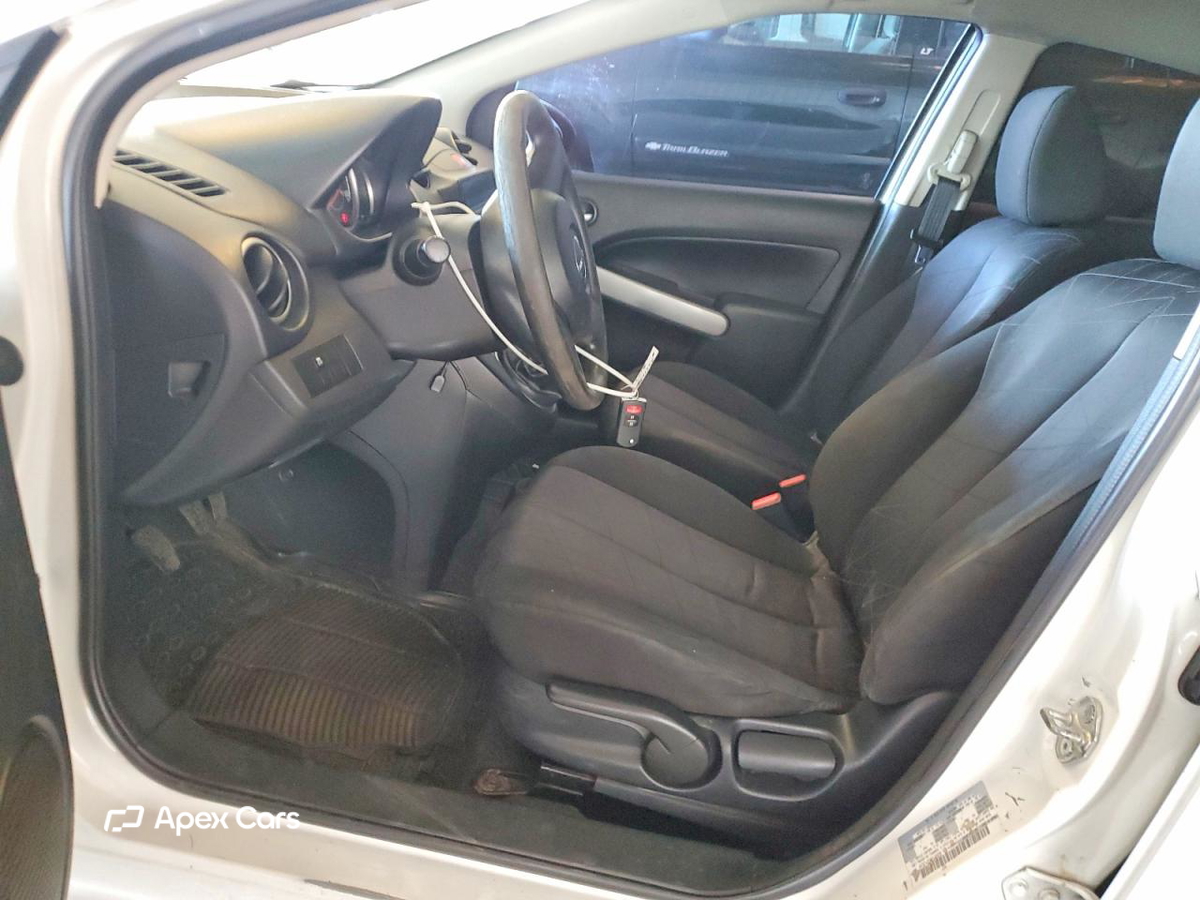 Mazda 2 2011