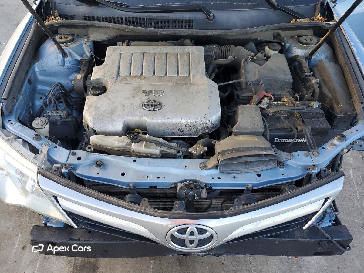 Toyota Camry 2012