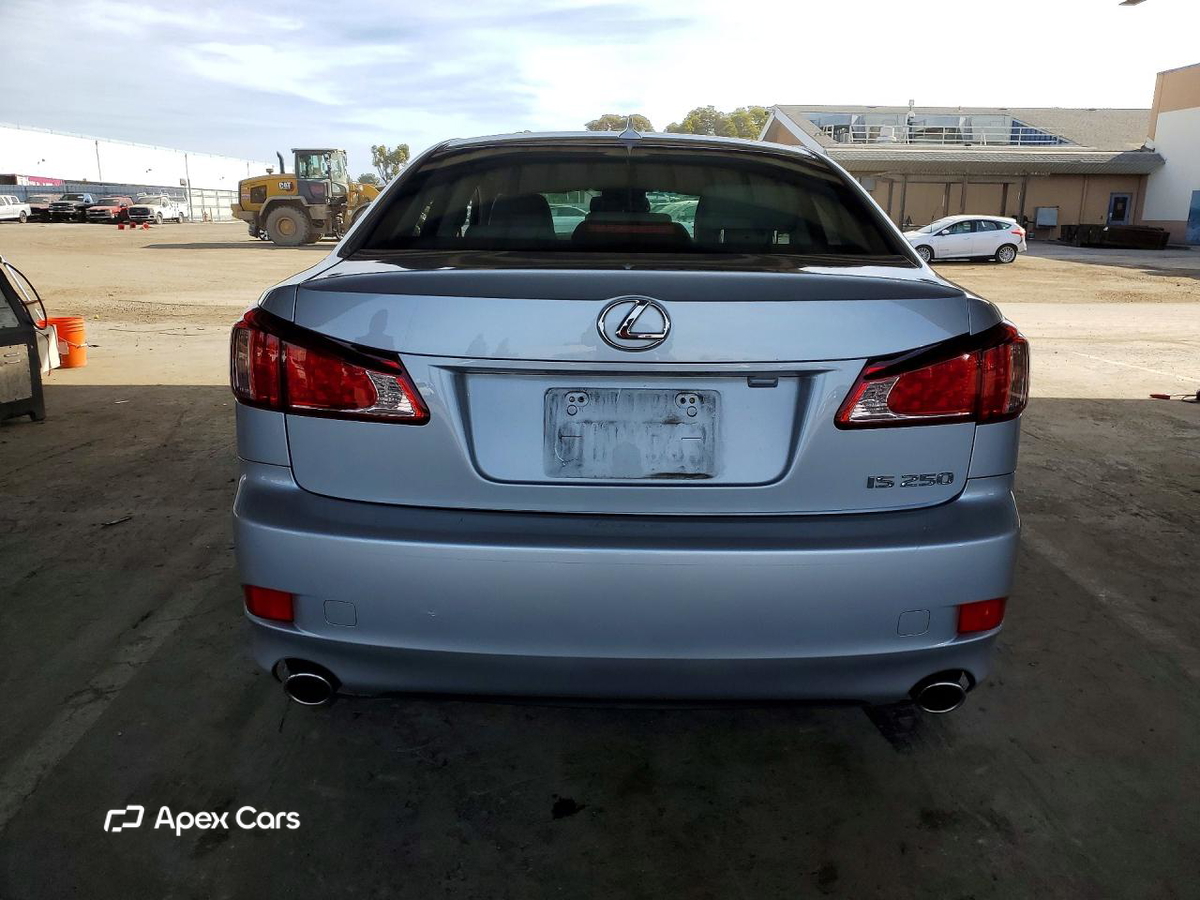 Lexus IS 2011