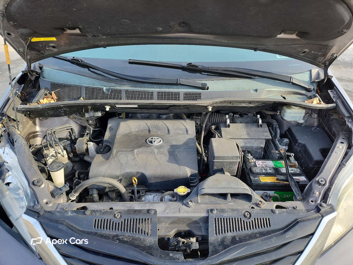 Toyota Sienna 2012