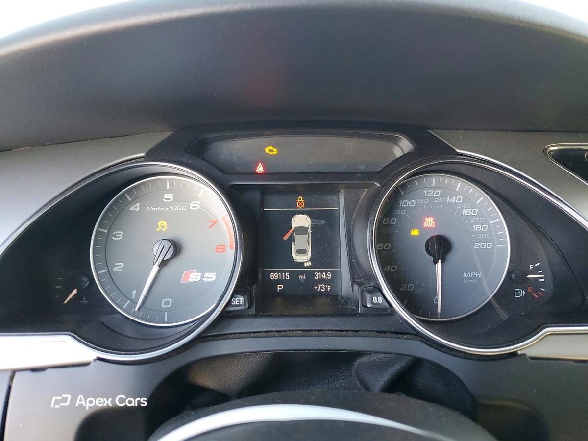 Audi RS5 2012