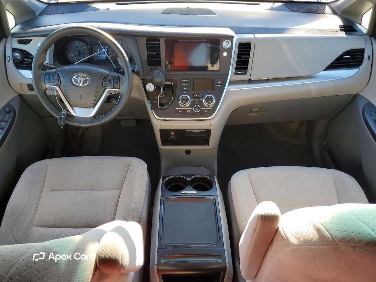 Toyota Sienna 2015