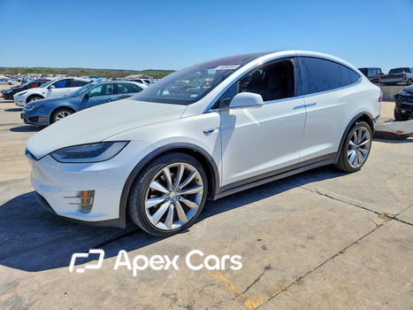 Tesla Model X 2016 - Image 1 of 13