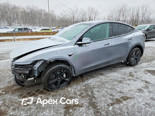 Tesla Model Y 2026 - Zdjęcie 1 z 13