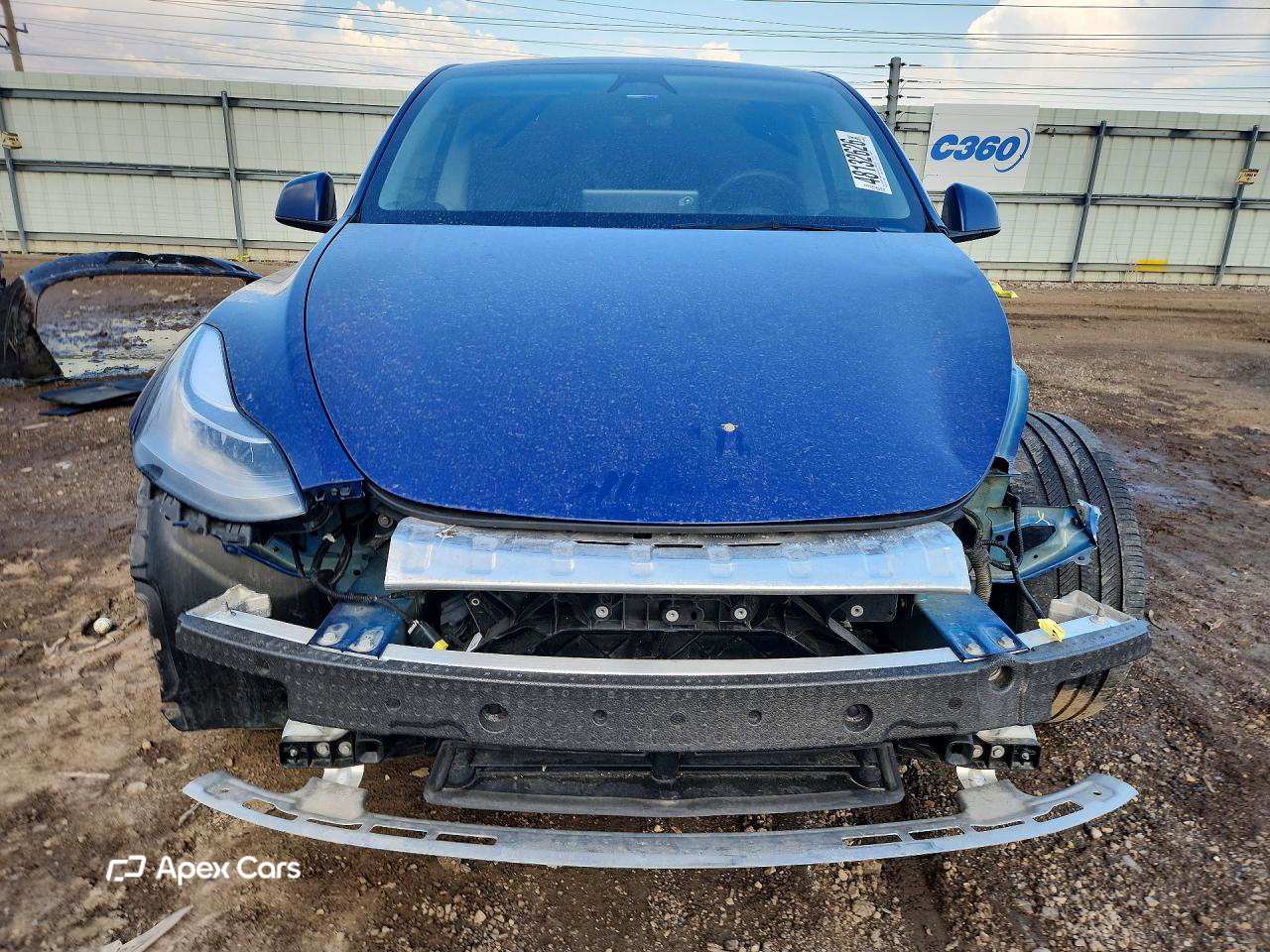 Tesla Model Y 2024