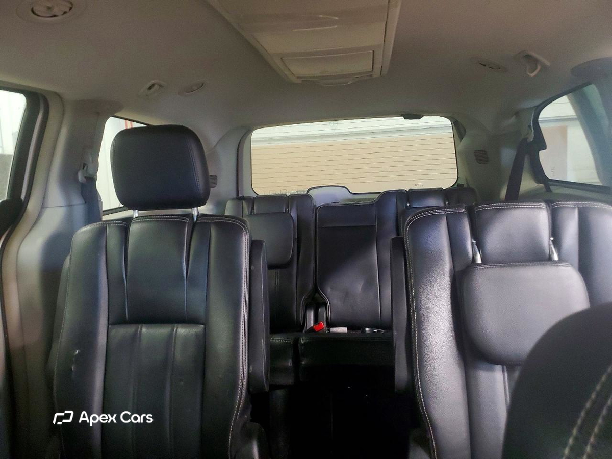 Chrysler Voyager 2015