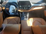 Toyota Highlander 2021