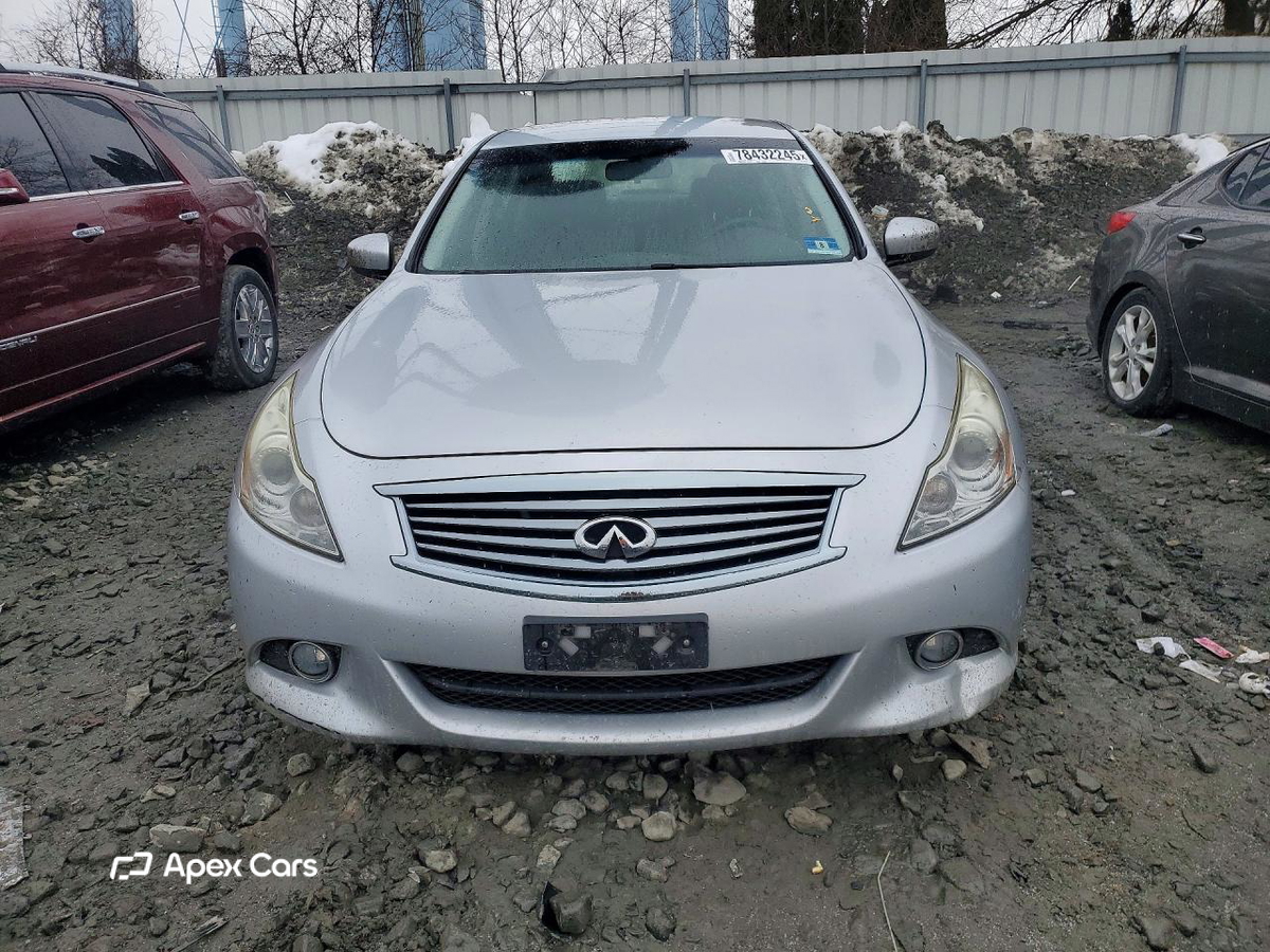 Infiniti G 2010
