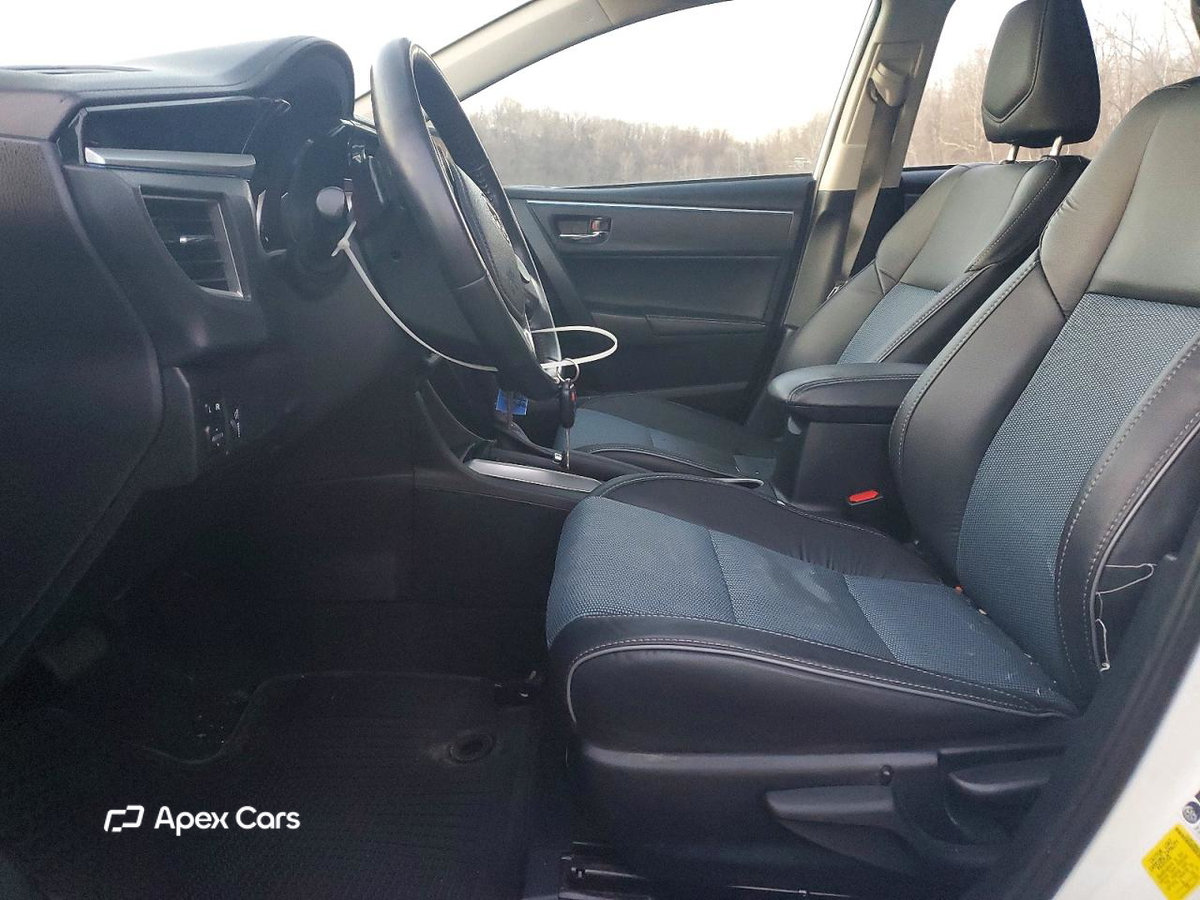 Toyota Corolla 2015