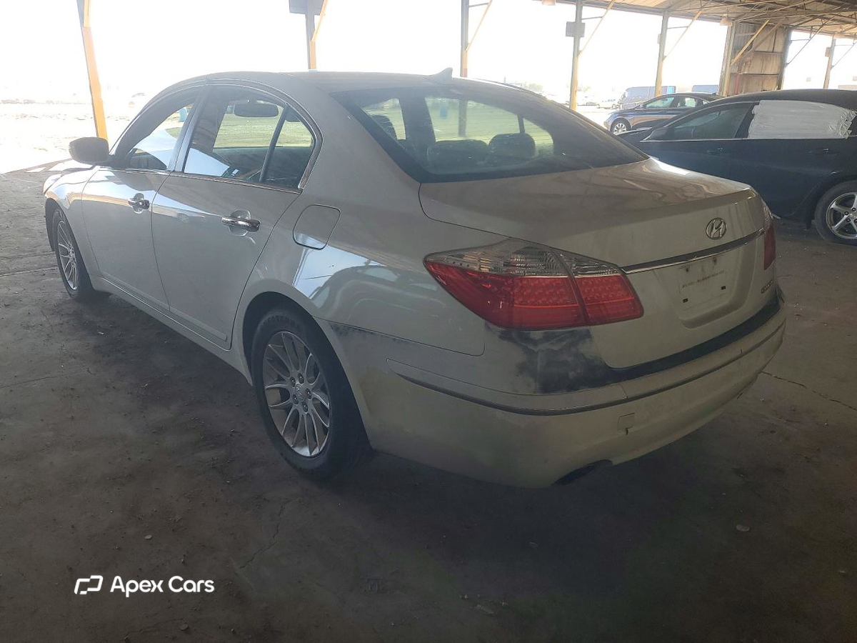 Hyundai Genesis 2010