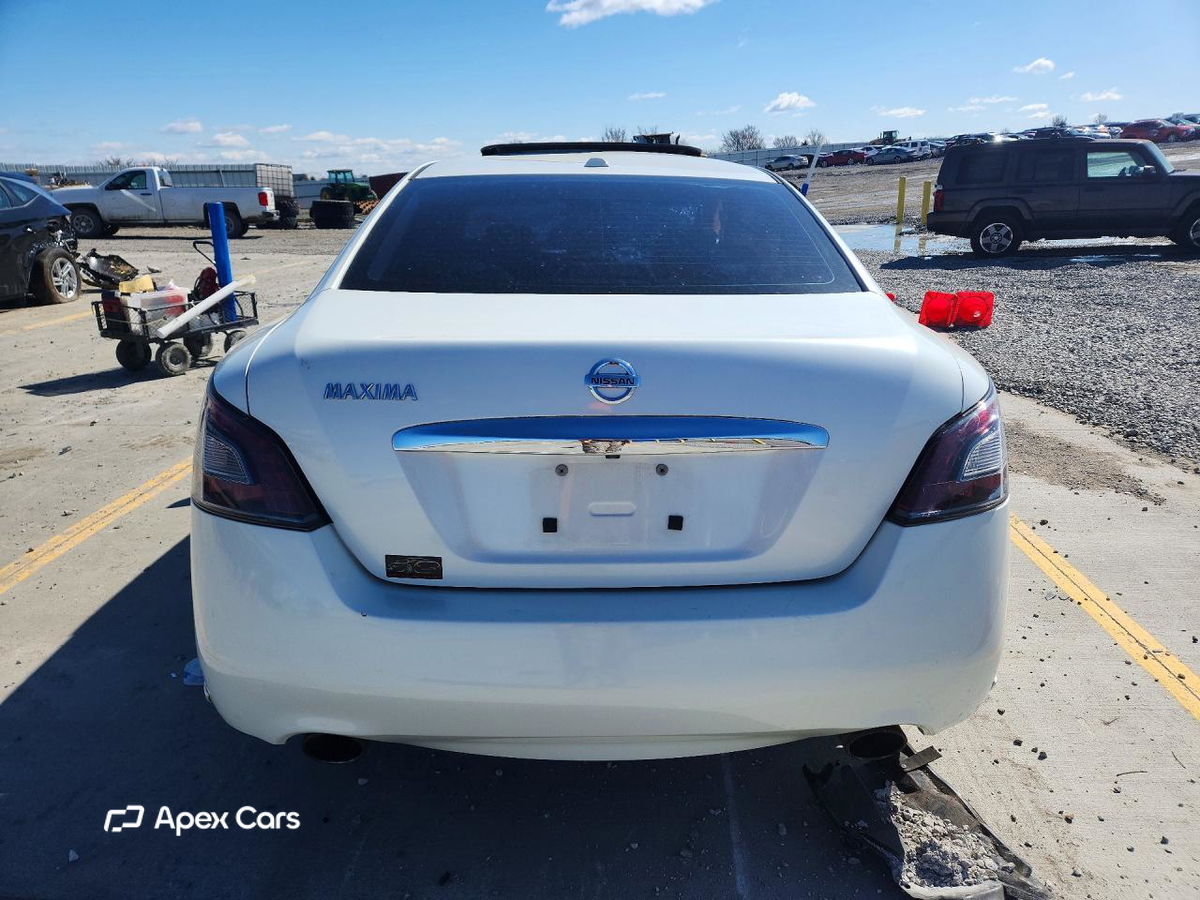 Nissan Maxima 2014