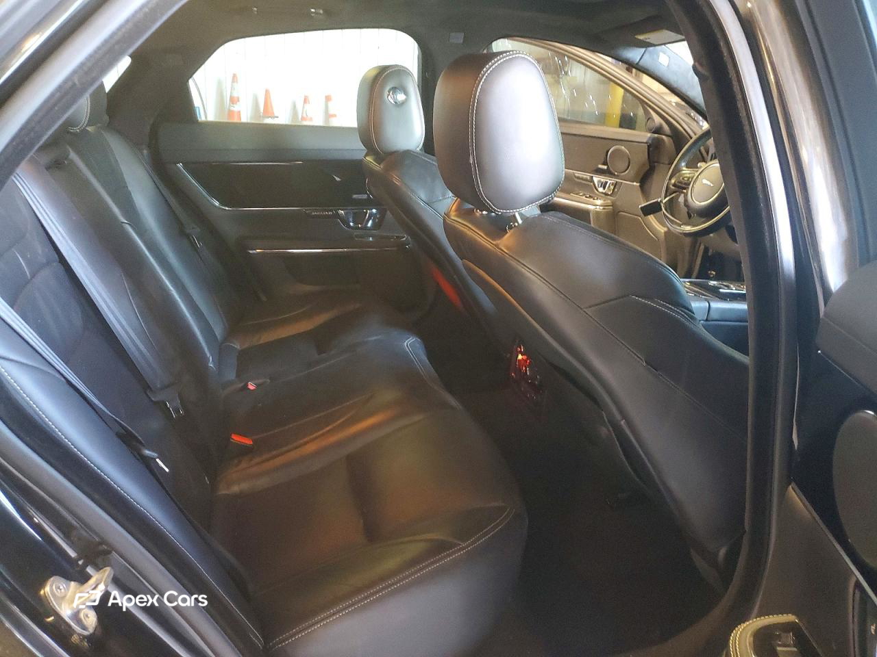 Jaguar XJ 2015