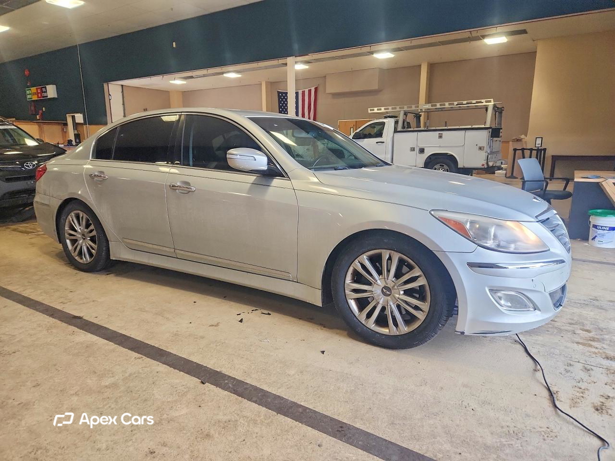 Hyundai Genesis 2012